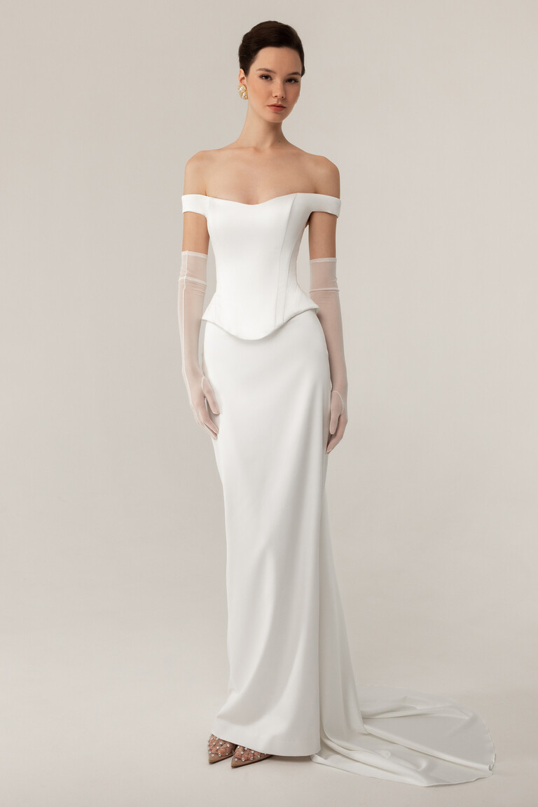 Весільна сукня Каті з корсетом і регульованим шлейфом