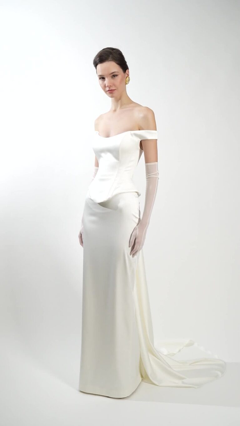 Весільна сукня Каті з корсетом і регульованим шлейфом