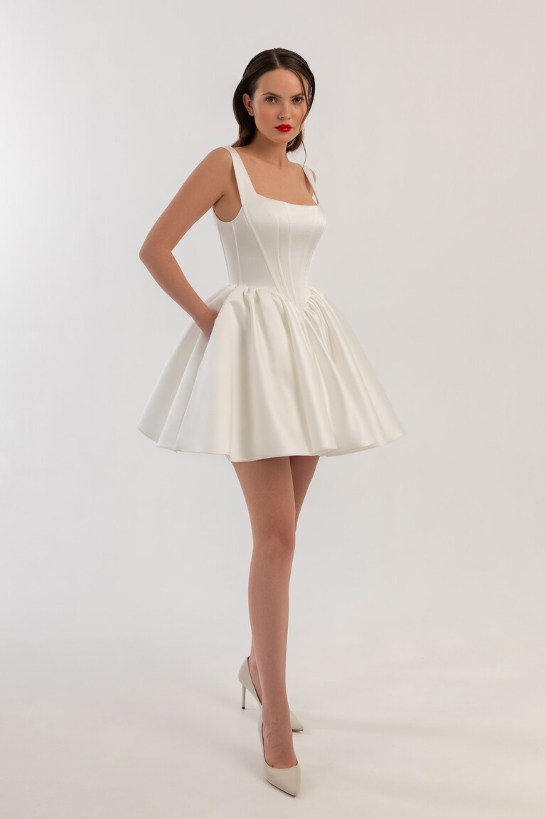 Коротка весільна сукня Касія з корсетом-каре та шнурівкою
